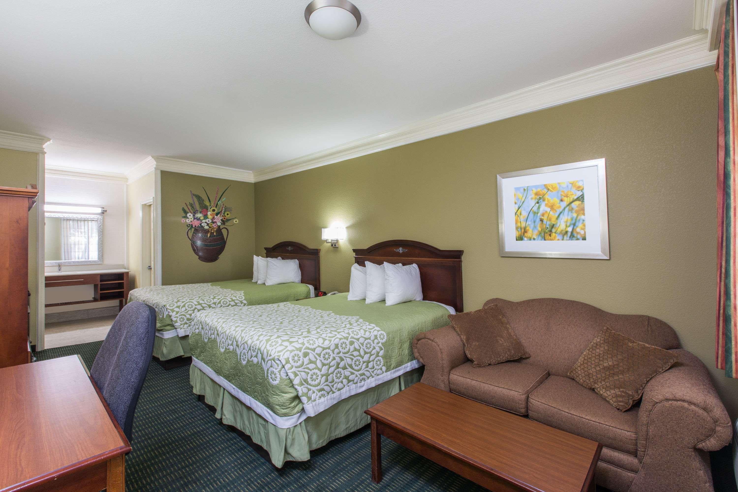 Days Inn & Suites Big Spring Ngoại thất bức ảnh