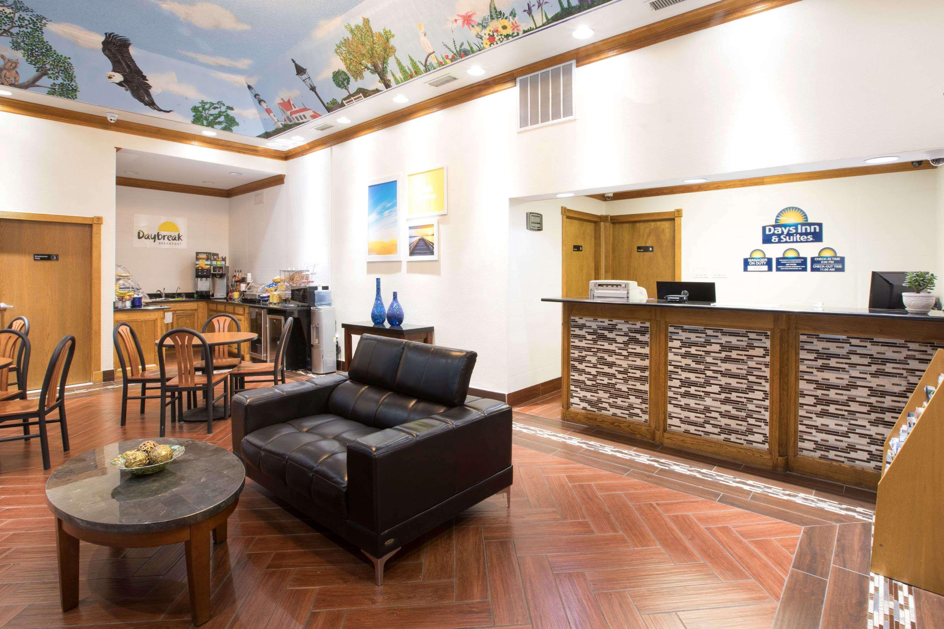 Days Inn & Suites Big Spring Ngoại thất bức ảnh