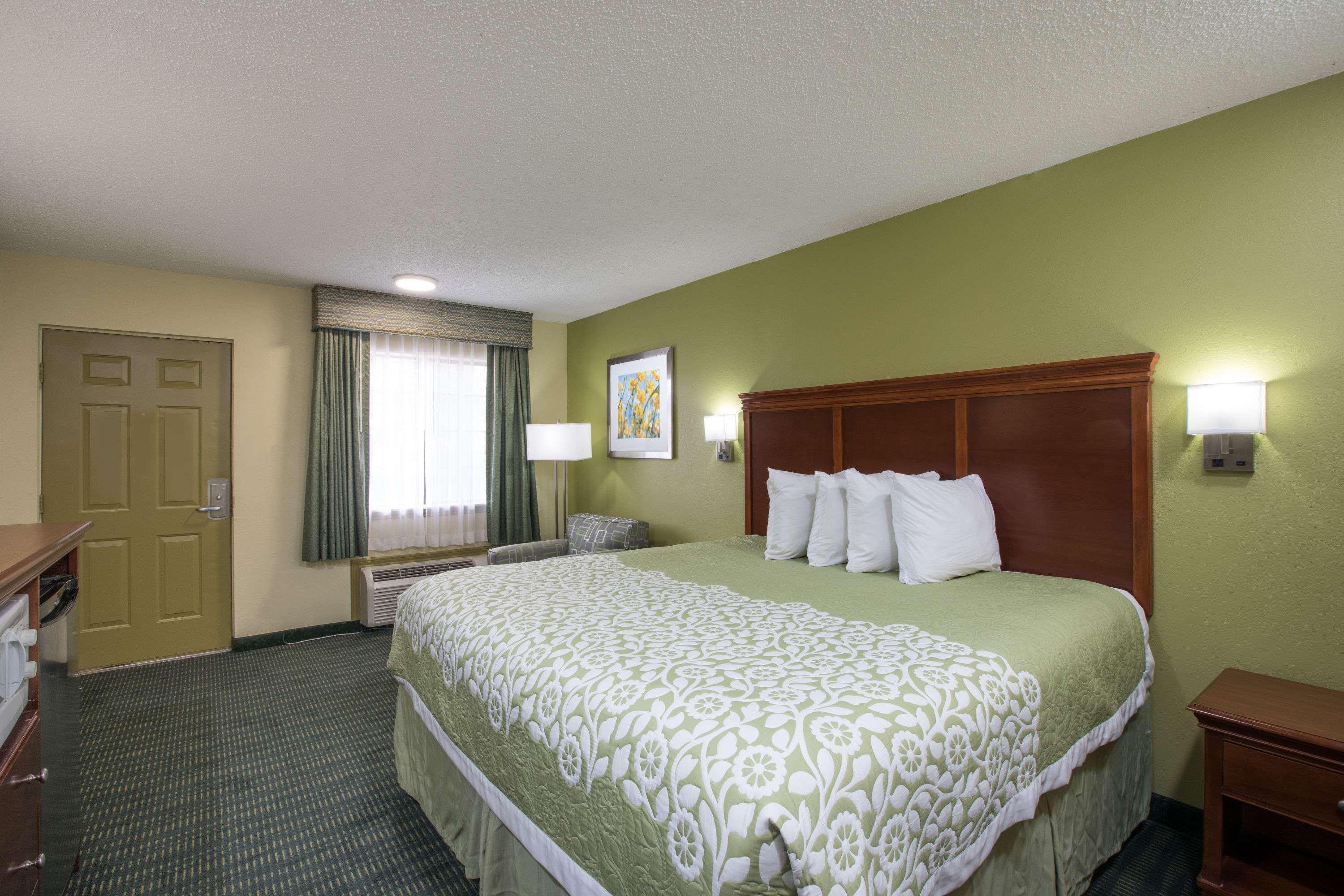Days Inn & Suites Big Spring Ngoại thất bức ảnh