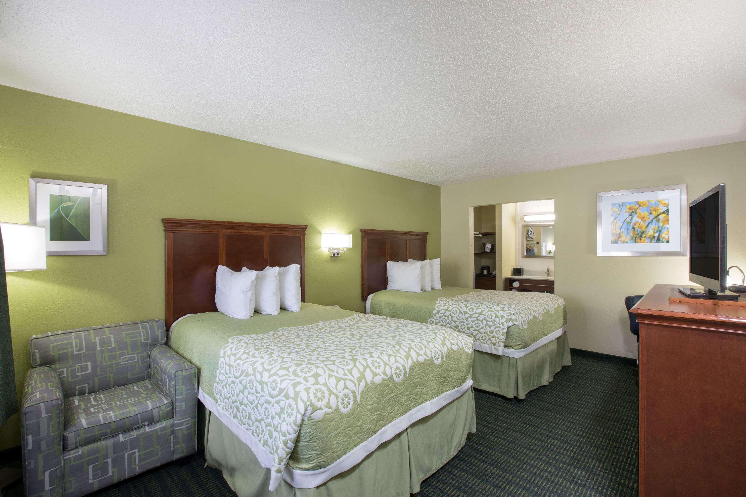 Days Inn & Suites Big Spring Ngoại thất bức ảnh